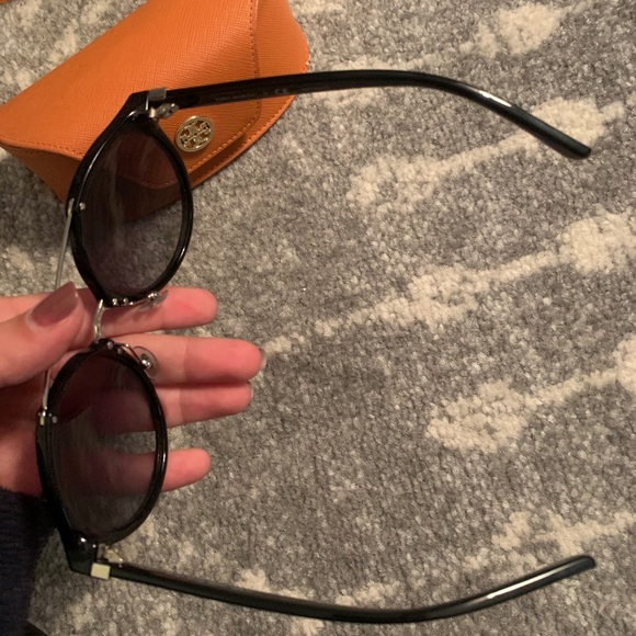 SOLD!!! Tory Burch Black Sunglasses - Picture 3 of 9